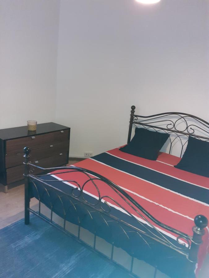 Appartement Tout Confort Cambrai Esterno foto