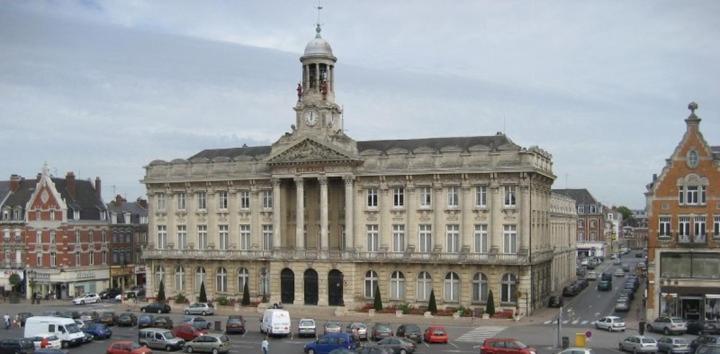 Appartement Tout Confort Cambrai Esterno foto